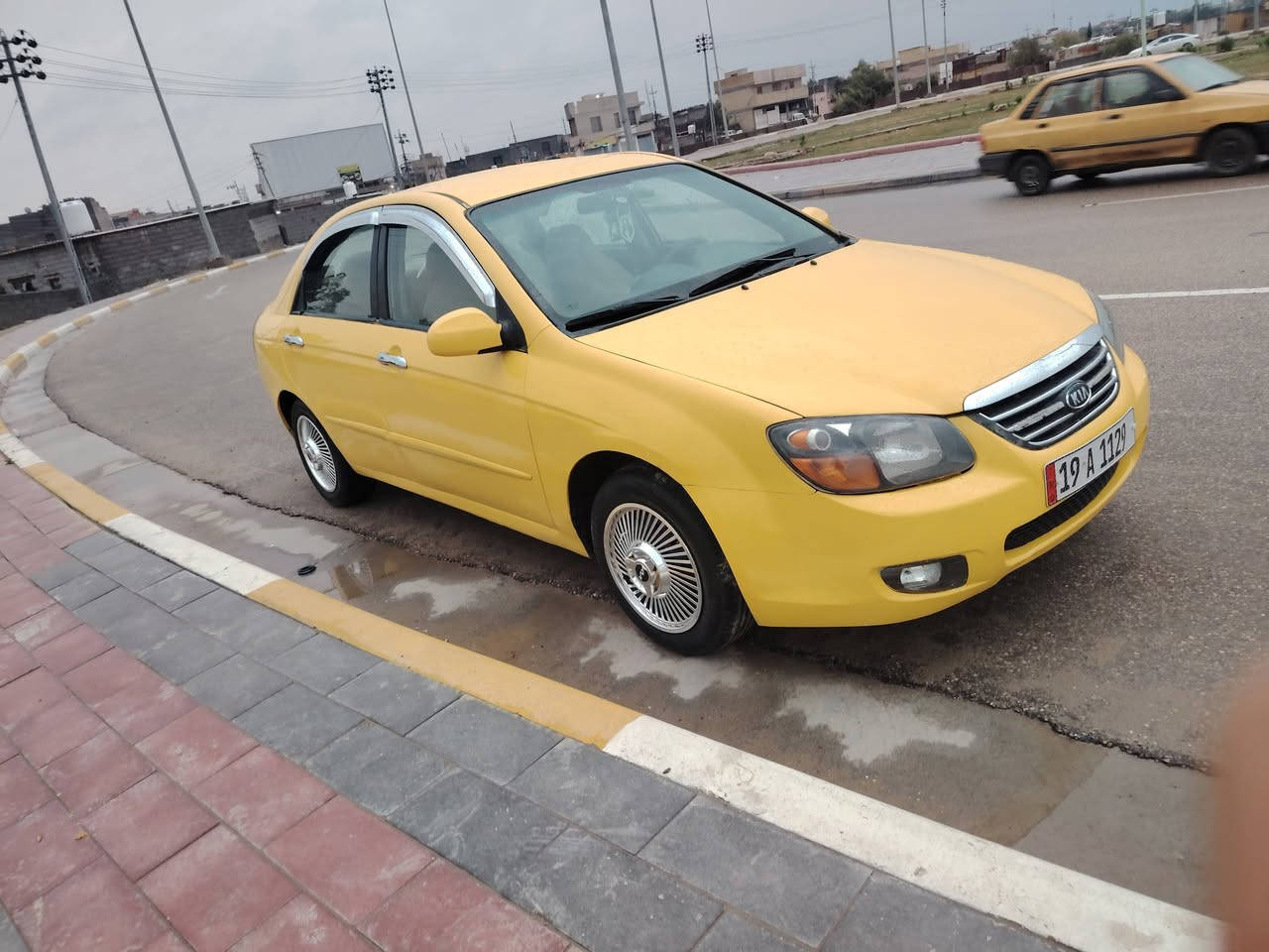 السلام عليكم سياره نوع سبكتره موديل 2009 السياره مكينه كير حداديه تخم تاير مكفولات حادثه باب العبري سياره صبغه جديه تبريد ثلج دواخل السعر 74وبيها مجال بسيط مكان جديده رقم كربلاء نكليزي مكان كربلاء ***********
