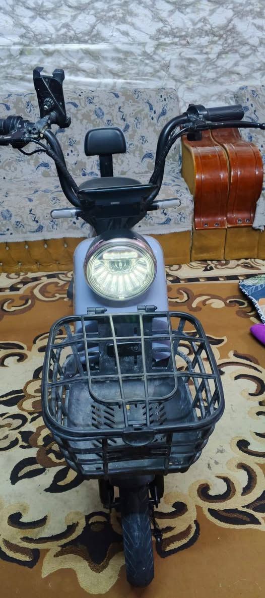 سلام عليكم دراجة شحن صارلهة شهرين من اخثناهة بعدهة بجيس كاملة اي نقص مابيهة السعر 325 وبيهة مجال الطبين هاذة رقمي خابر وددلل خادم الك اني ***********سلام عليكم مرخصت مدير الكرووب
