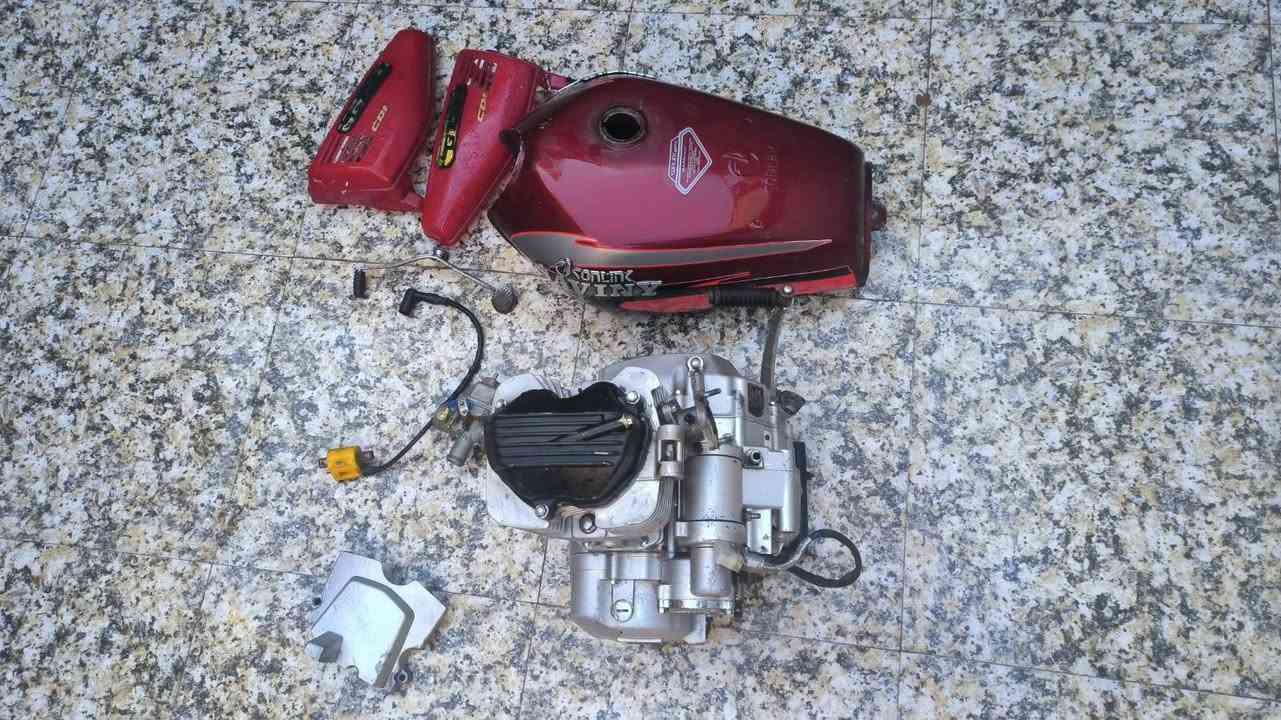 محرك دراجة ام تي ار MTR  150  مع كابريتر مجفتة مرة واحدة بسعر مناسب..انا مكلف بالنشر الاتصال على الرقم ***********
