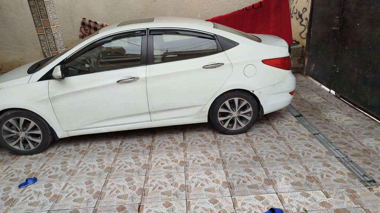 موديل 15 بيه ضربه بلجاملغ الخلفي والسعر 90وبيه مجال رقم ***********
