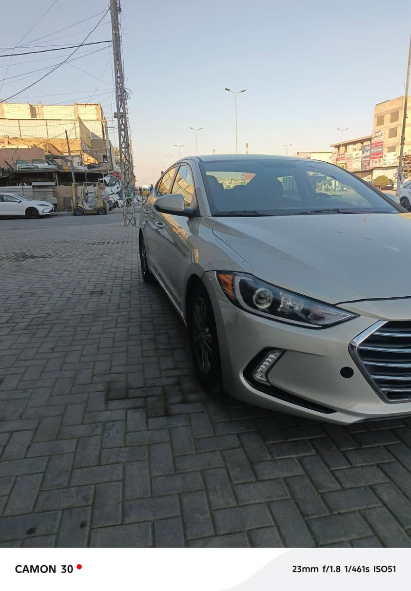 السلام عليكم 
النترا موديل 17 
محرك دوش 2000
حادث بنيد فقط بدون ايرباك
السعر 117 $
مكان بغداد 
للاستفسار اكثر الاتصال بالرقم ‏‭
0772 785 3630‬
مكلف بالنشر
