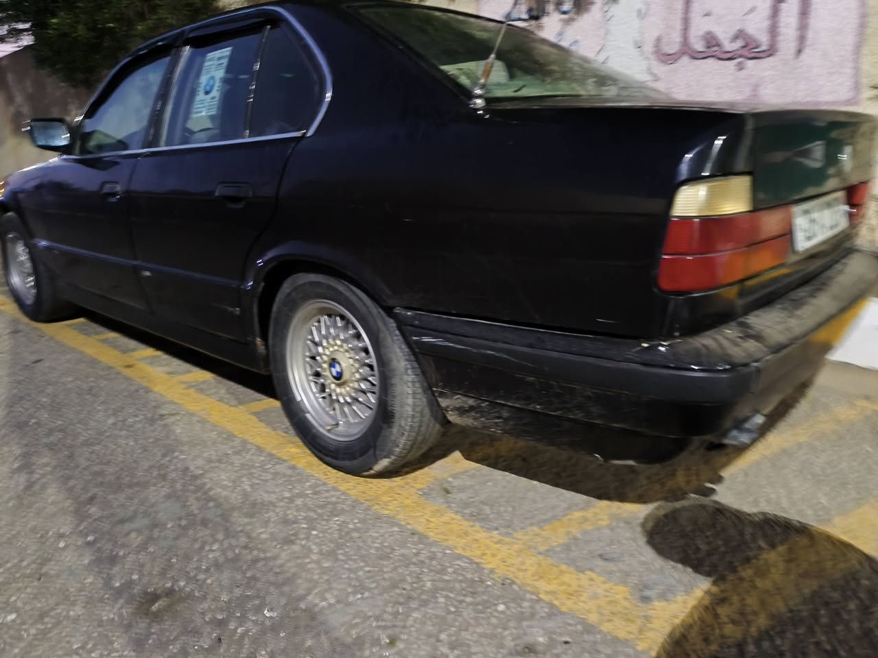 السلام عليكم
BMW موديل ١٩٩٠ السيارة نظيفة مكينة كير لوك تراي شرط  200 كير اوتو مكينة ٦ سلندر تبريد شغال حدادية ٩٠٪  منظومة زنون سلايد فتحة تخم تاير تخم ويل غرفتها نضيفه كهربائيات كلها شغالة رقم دولي جديد بسمي تريد تحويل تريد وكالة مكفولة من الحادث مصبوغة للجمالية شراي يتصل رقمي *********** مكان السيارة كربلاء السعر ٥٠ $ ورقة
