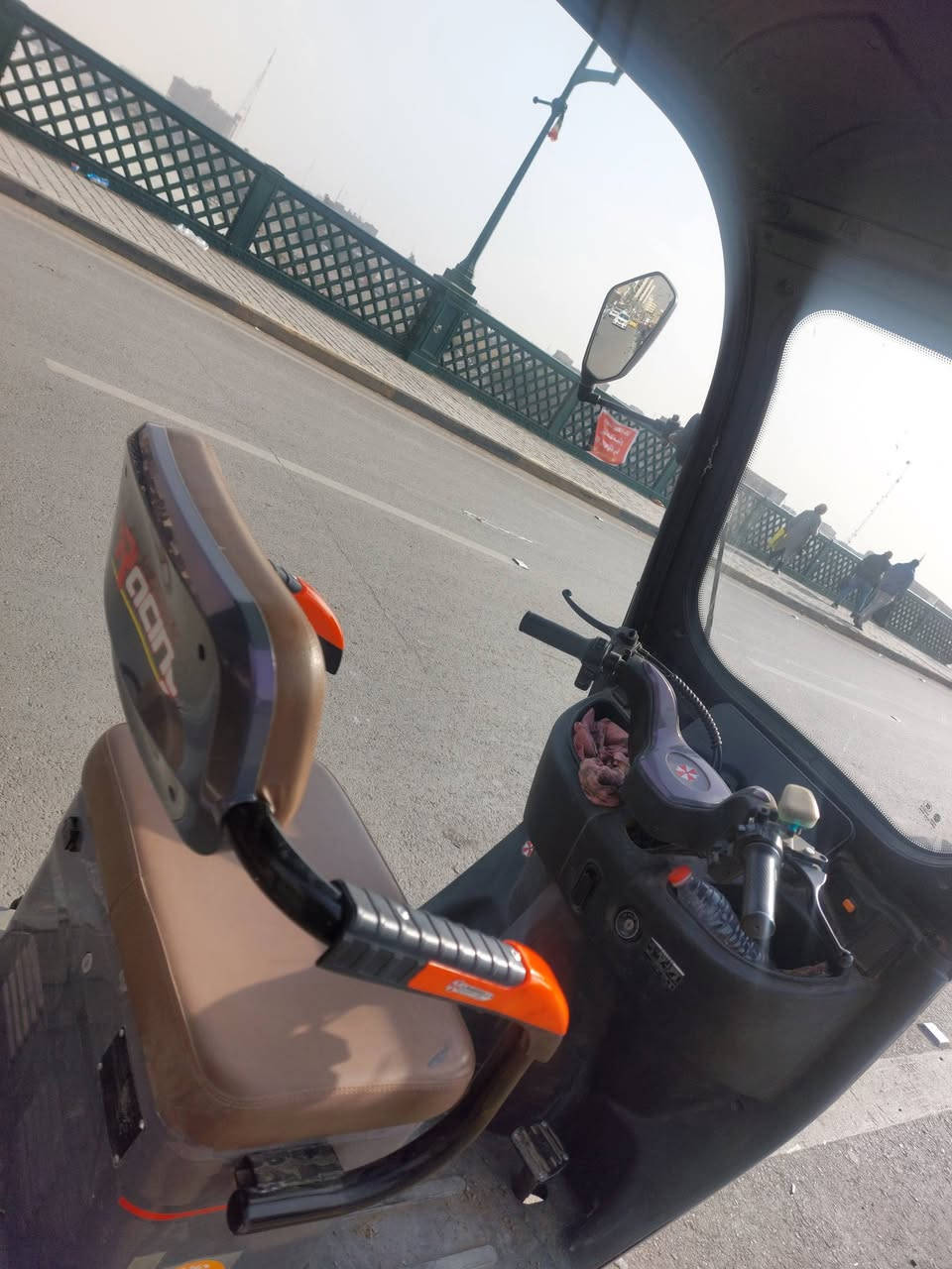 تكتك للبيع ٥ بطاريات ع الشحن موديل 2025 بشهر ل٦ تضيفه استعمال قليل للاستفسار ع الرقم *********** بغداد
