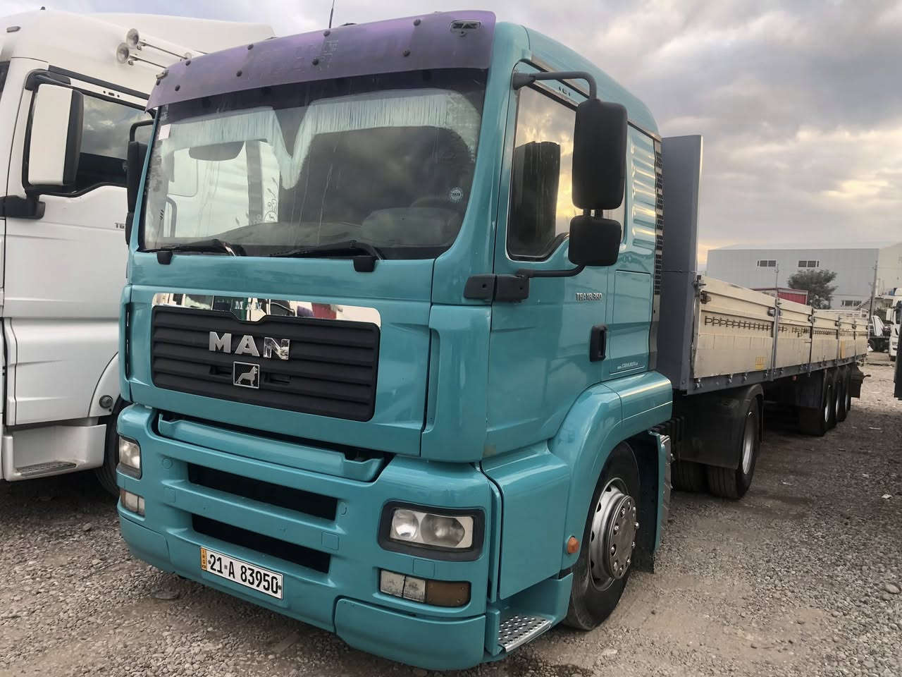 موديل 2003
گيرى تو ماتيك 
هاڤ
سه نه وى ره قه مه تا زه يه 
فلاته كه ى ره بته 
***********
