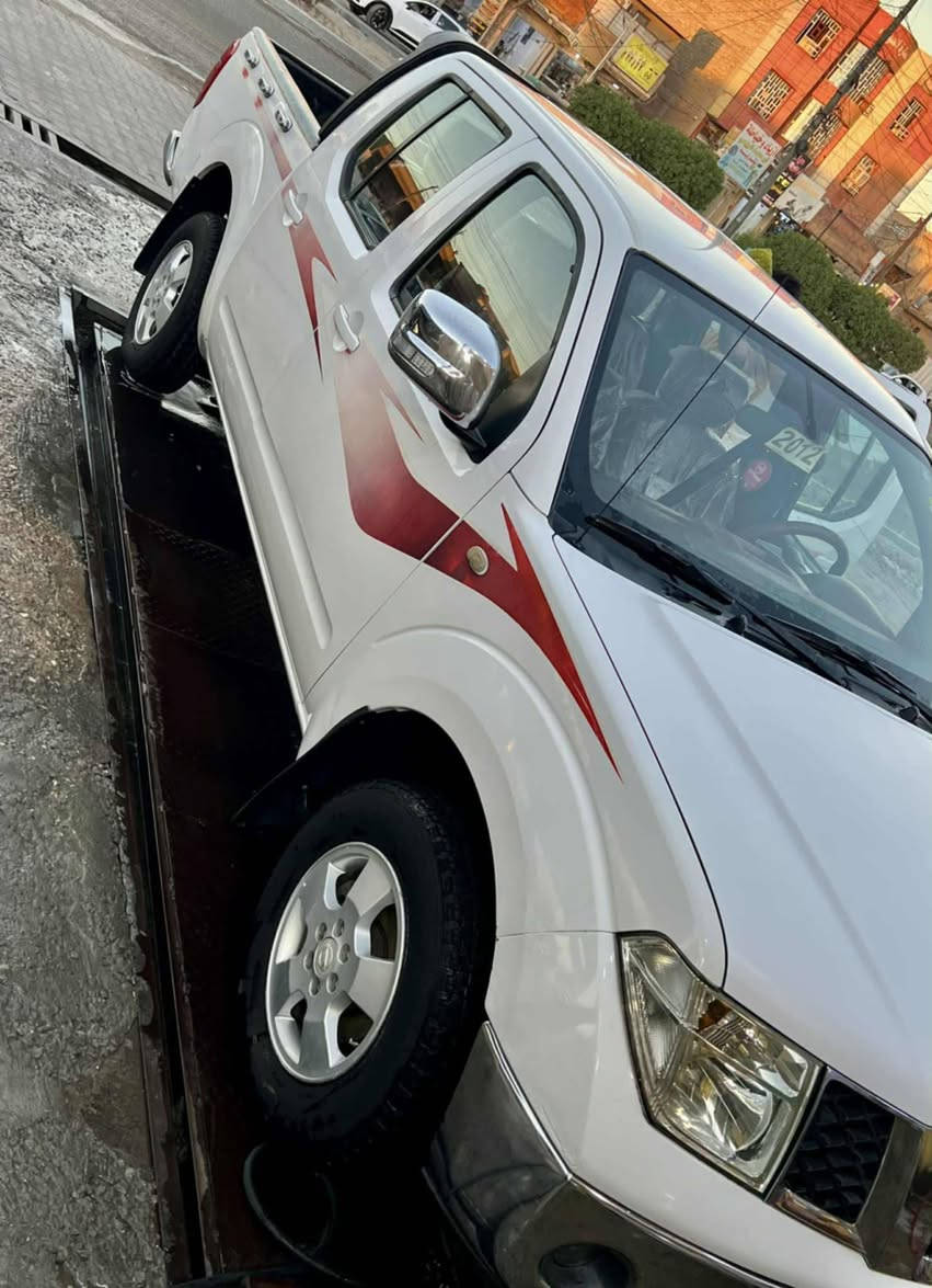 من رخصة الادمن
نيفارة 2009
رقم سليمانية تحويل ثاني يوم وكالة موجودة بسمي بيه بابين جهة السائق مبدل
السعر85بيه  مجال مكاني بغداد. 
***********
