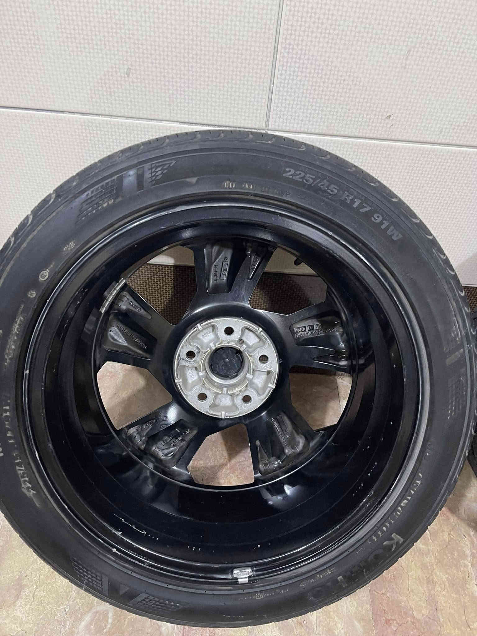 ويل كب و تاير الانترا أصلي 2023 نظيف بدون اي تصليح 
العنوان حي اور قرب جامع الفردوس 
السعر 300 ألف 
***********
