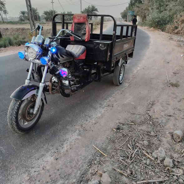 السلام عليكم ستوته للبيع موديل 20 محرك 25 اوراق اصولي كفاله عامه ستوته جاهزه سعر مليونين وبيها مجال المكان النجف الحيره ***********
