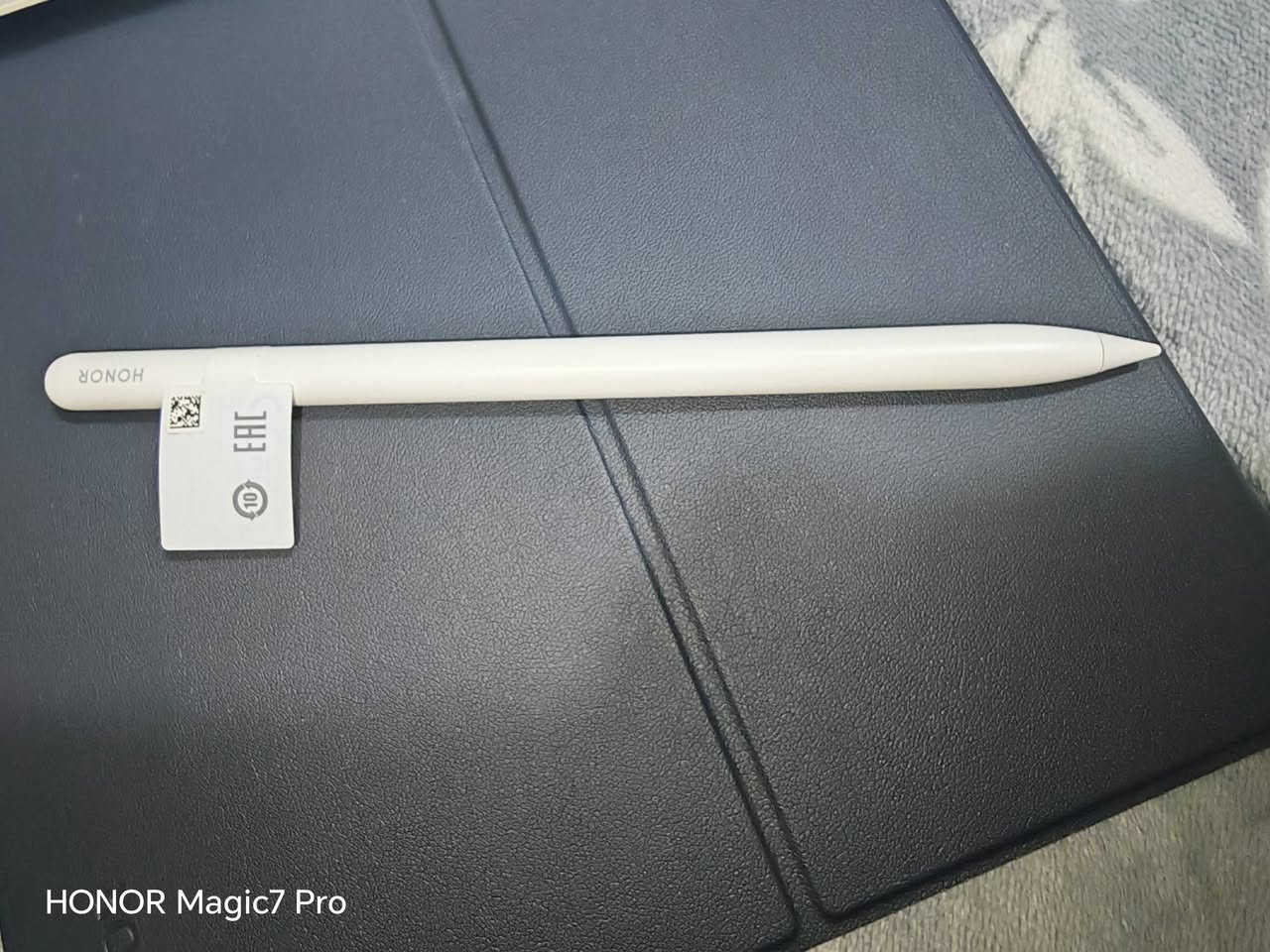 هونر ماجك باد 2
نظافة 100% استخدام جدا" قليل 
اخذته للاستخدام الاوفس وطلع يختلف عن اللابتوب ولهذا ما مستفاد منه وبس مخلي وممستخدمة 
مواصفاته معروفة 
بشاشة OLED مقاس 12.3 بوصة بمعدل تحديث 144 هرتز، ومعالج Snapdragon 8s الجيل الثالث
ذاكرة 256 عشوائية 12 
بطارية 🔋 10050 ملي امبير 
شاحن 66 W
وياه الكيبورد والقلم 
وياه كفر عادي لون اسود
السعر 650 الف 
بغداد 
رقم هاتف ***********
