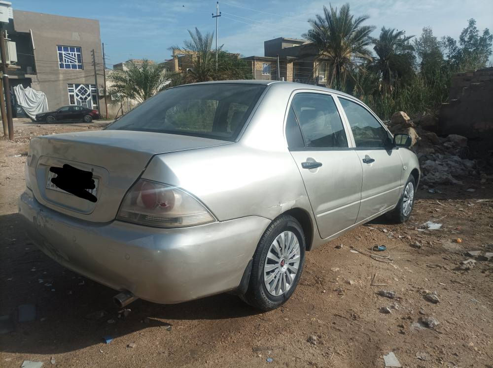 لانسر  ٢٠٠٦
محرك ١٥٠٠
  رقم بابل انكليزي
هزة جديده  تحويل مباشر 
مكينه وكير كفالة 
تخم تاير وحداديه وكهربائيات كلها جاهزة 
السياره مصبوغه عام 
مكفولة من الضربة القوية 
سعرها ٦٢  وبيها  مجال 
مكانها بالديوانية
  *********** ديوانية, القادسية
