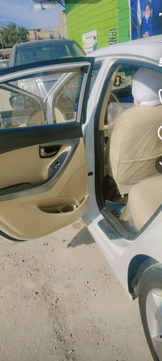 السلام عليكم سيارة النترا ٢٠١٢ محرك ١٨٠٠ مدينة الصدر ***********
السعر شدة و١٨
