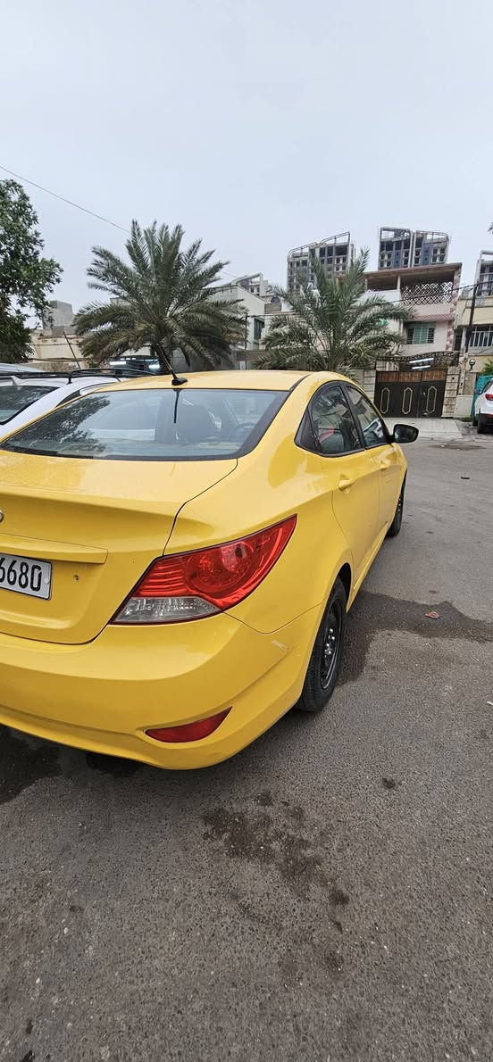 السلام عليكم 
أكسنت امريكي موديل السيارة 2013
حادث  السياره_ باب 
محرك كير  كفاله  
السيارة جاهزة مابيها نقص
تبريد وكهربائيات جاهزه 
السياره معمره جديد على ايدي 
عنوان السياره/  بغداد ***********
