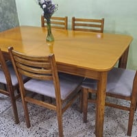 ميز طعام ٦ كراسي خشب زان الاصلي يتكبر ويصغر نظيف جدا جدا استخدام قليل ...