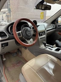 جيب گراند شيروكي موديل 13  وارد أمريكي بأسمي   السيارة جاهزة محرك تبري...