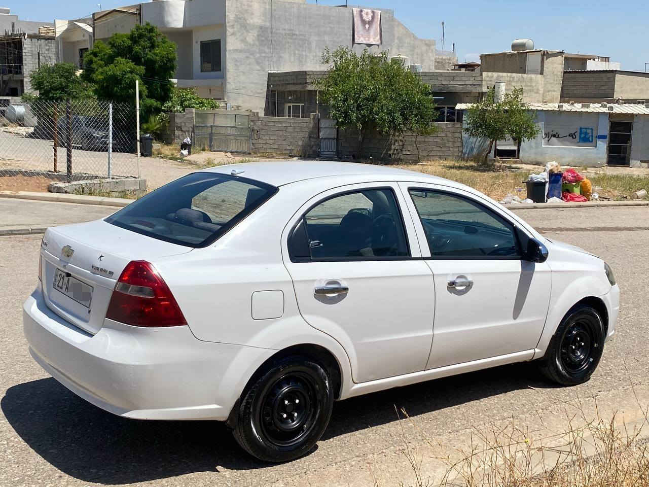 شوفرليت افيو للبيع موديل 2009
گير اوتوماتيك محرك 1600 جبير 
محرك و گير و كهربائيات شرط حدادي شرط
بيها اربع قطع جهة سائق اثار خشم مصبوغ بدون دواخل بدون ايرباك
سنوية جديد لحد 2030 شرط تحويل مباشر
سيرفس سيارة كامل مكمل جديد باتري و طايرات مبدل جديد
مكان سيارة اربيل
رقم موبايل او واتس اب: *********** أربيل, العراق
