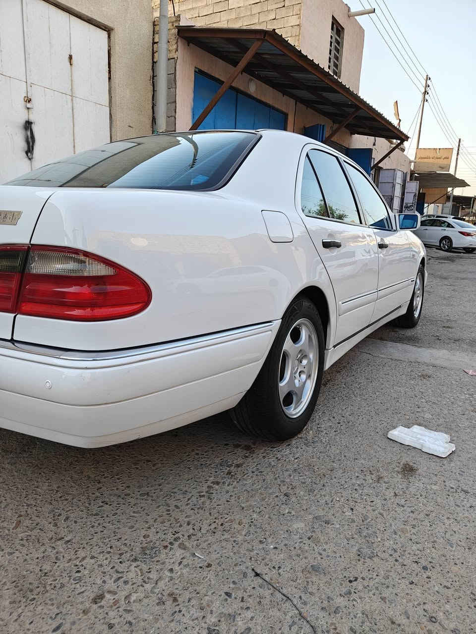 سلام عليكم للبيع مارسدس ام عيون موديل 98 افنكارد محرك 6V فول موصفات وارد يبان مكفوله بيه قطعه صبغ بل يبان. تخم تاير جديد سياره جاهزة مابيه نقص سعر 130 وبيه  مجال الشراي عنوان ميسان ***********
