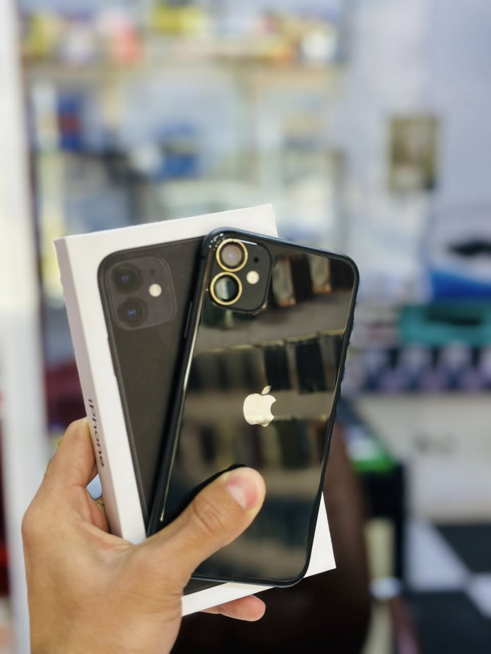 السلام عليكم متوفر:

♠️أيفون 11 عادي ذاكرة 128 بطارية 93 الجهاز مكفول فقط معلاية بطارية✔️.

☑️***********☑️

☑️مركز سفن فون للهواتف النقالة☑️
