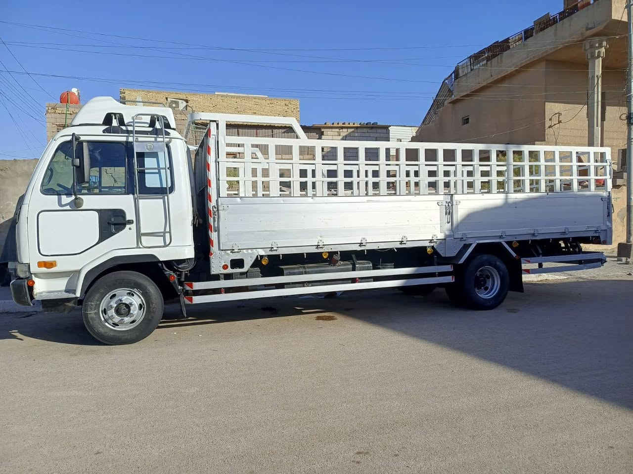 اسلام عليكم سياره ميسان مكينه 3000سوبر طول سته وربع بلاد سنويه 28 مكينه لا بخار ولا تنقيص العلوان بصره ***********
