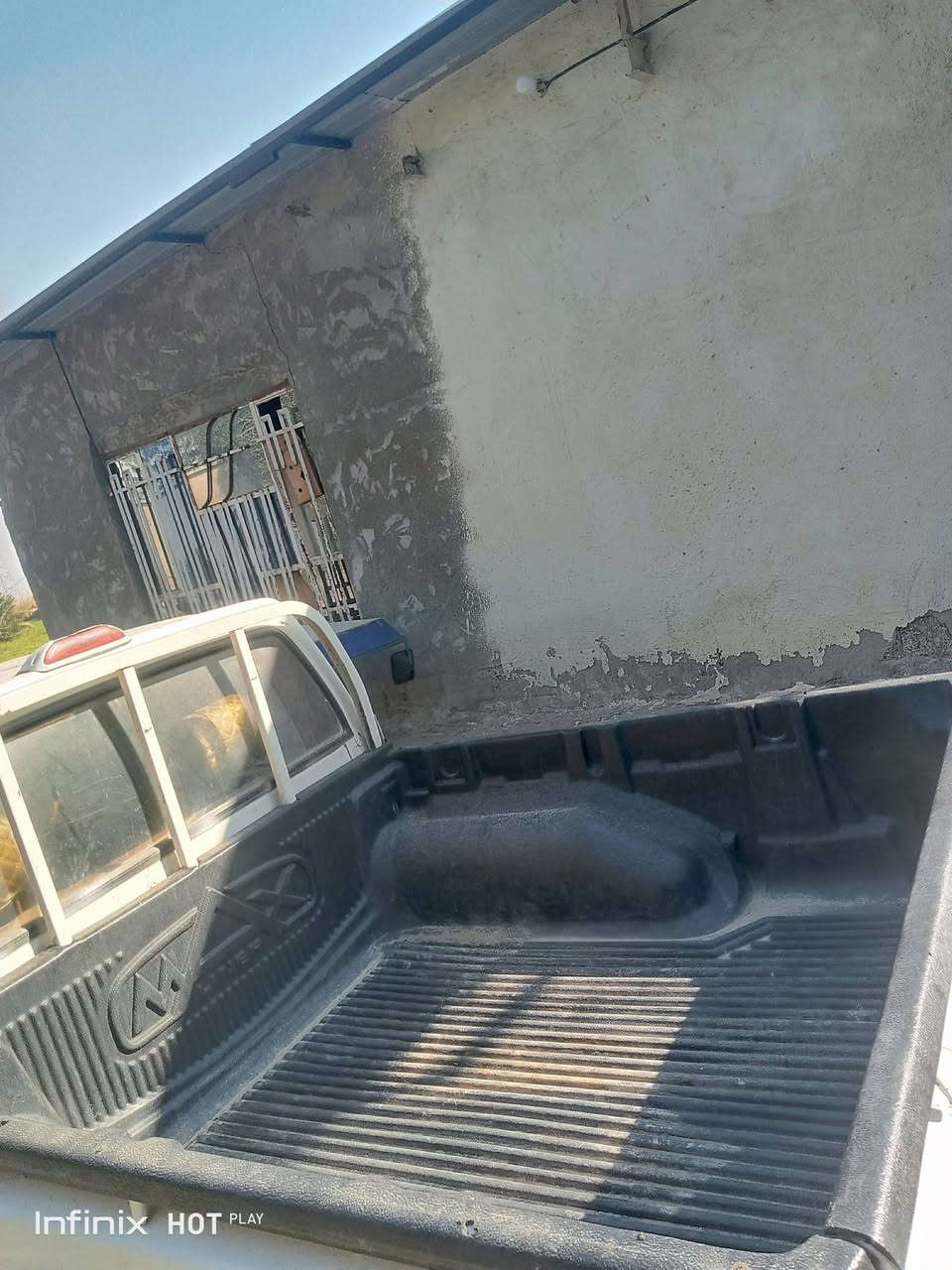 سلام عليكم ورحمه الله. بيكم فتون  مديل 2013للبيع جاهزه رقم واسط الانكليزي مداور ثاني يوم. السعر 50 بيها مجال لستفسار. ***********
