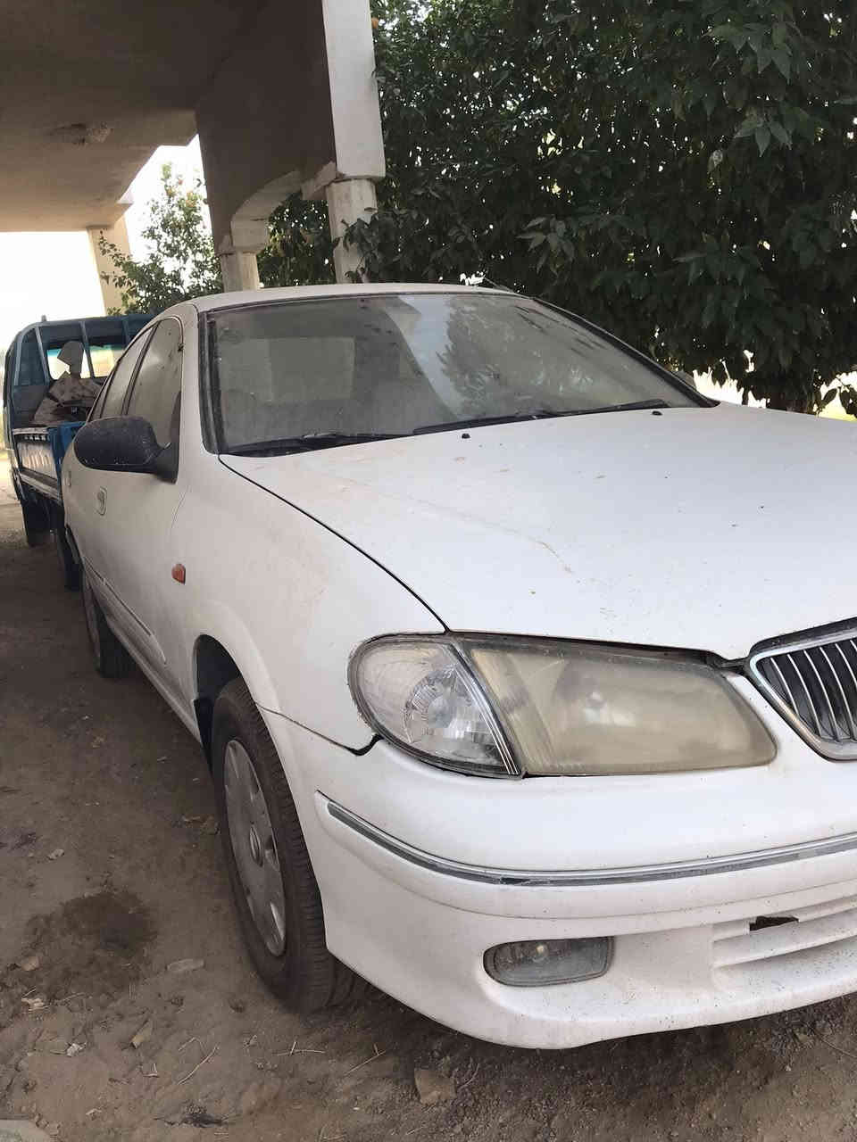 السلام عليكم  نيسان سني ٢٠٠٢ الون أبيض محرك اسود كير عادي بدون صبغ بيه بارد بين باب سايق فقط مال مزاد بسمي سعر ٦٥ ورقه 
***********
***********
