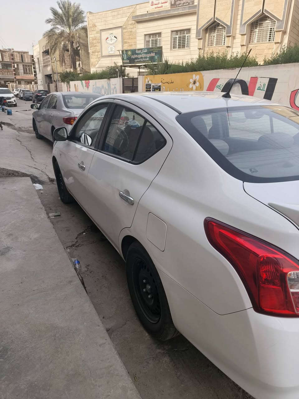 سني هندي 2022
السلام عليكم
للبيع نيسان سني هندي 2022 بليته زركه
بيه صبغ بخشم الجاملغ وطخات بسيطه ايرجعن بارد 
تخم تاير جديد حداديه جديده 
ماشيه 180 
السعر 110
مكاني بغداد الشعب 
***********
