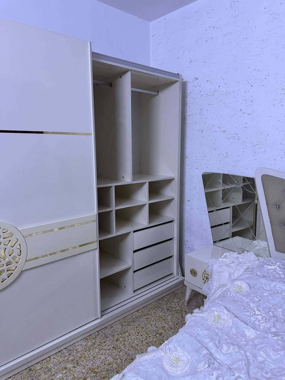 غرفه نوم تركي ثقيل 9قطع للبيع


**إذا كنت صاحب هذا الإعلان وتريد حذفه لأي سبب، رجاءا أرسل رسالة إلى الدعم الفني**