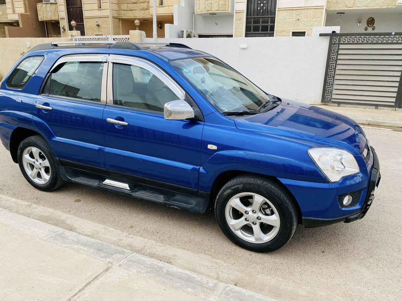 سلام عليكم للبيع كيا سبورتج موديل 2009 كير محرك صدر تايرات كهربائيات باتري كلهن شرط سياره حلوه وجاهزه ومال جناي السياره تبريد ثلج❄️تدفئه نار🔥السياره فول مواصفات كشانه تبريد تدفئه تحكمات ستيرن اشاير بلمري سلايت وبعد بيها هواي مواصفات رقم بغداد دولي سنويه جديده شرط التحويل والغرامات …ملاحضه السياره مكفوله كفاله عامه حت الدعاميات بدون صبغ السعر 109 مكان السياره صلاح الدين تكريت رقن الهاتف للأستفسار اسيا ***********
