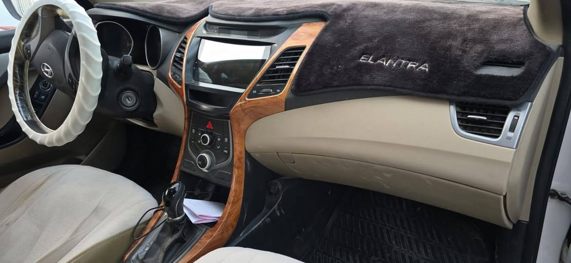 النترا خليجي موديل ٢٠١٥
بيها قطعتين صبغ اثنينهم علنص مرشوش
  مكفول كير ومكينة 
سيارة نظيفة بمعنى الكلمة 
سعرها ١٢٠ وبيها مجال للشراي 
مكاني كربلاء طويريج 
***********
