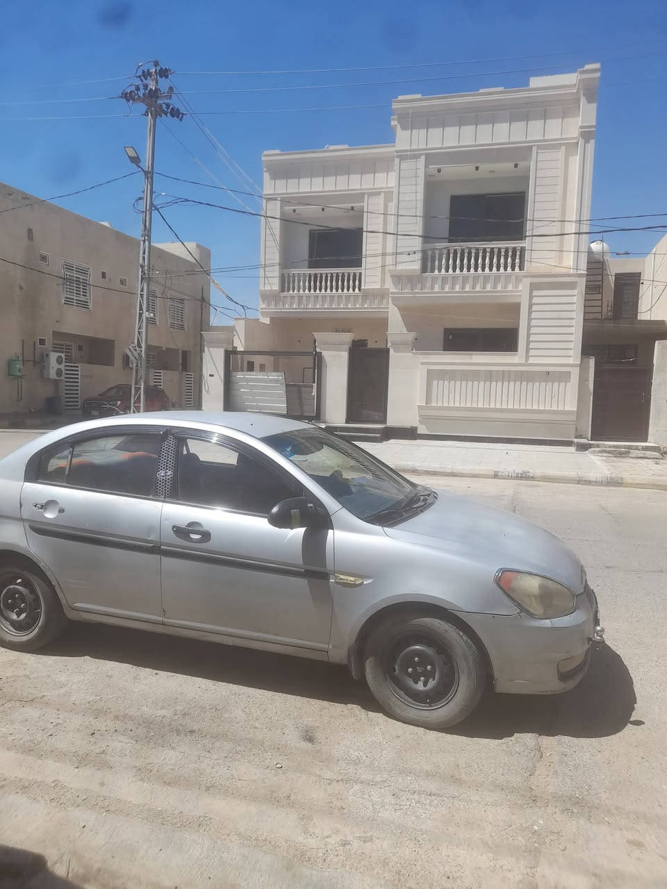 السلام عليكم اكسنت ٢٠٠٨ السعر ٧٣ الاتصال ***********
