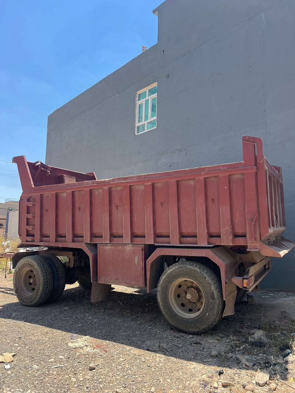 السعر الاتصال على الارقام
***********

عربانه جديده للبيع 
مستعمله شي قليل 
تواير نص عمر نظيفه
جك دفن
الطول 5 متر استندر
جاهزه ع شغل
