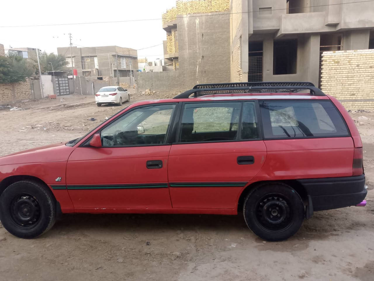 اوبل استرا موديل 94 رقم قادسيه مكاني بابل محرك 1600 كير عادي
***********
