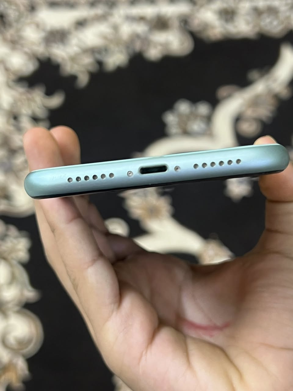 السلام عليكم ورحمة الله وبركاته
للبيع iPhone 11 سعة 128GB

* نسبة البطارية 91%
* الجهاز نظيف جدًا
* بدون أعطال أو مشاكل
* الكاميرات والبصمة الوجه (Face ID) شغالة 100%
* اللون أخضر (Mint)

الجهاز استخدام شخصي ومحافظ عليه، والجاد يراسلني على الخاص.

السعر: 320 ألف دينار قابل للتفاوض بالمعقول.


**إذا كنت صاحب هذا الإعلان وتريد حذفه لأي سبب، رجاءا أرسل رسالة إلى الدعم الفني**