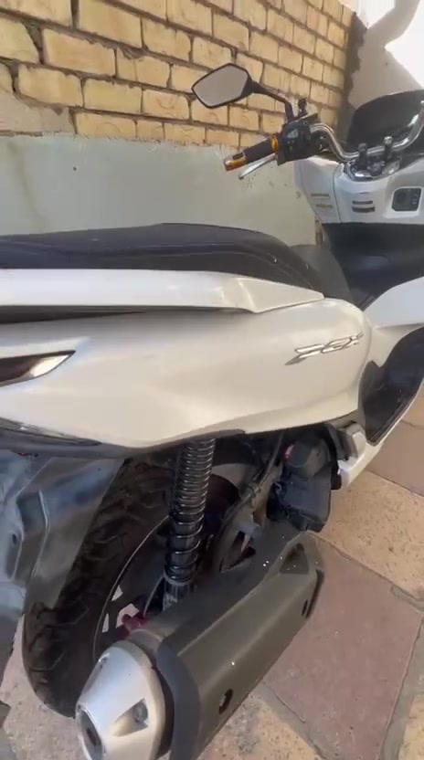 جيل4 كفالة عامة دراجة بلواقع هواي احلا حساس زدحام  ABS بصمة سويج اكفلكياهة من لبرغي دهن موتل قبل يومين مبدلة بانزين محسن  سعر 18وبي مجال حك جيتك عنواني زعفرانية  بس واتساب وتصال ***********
