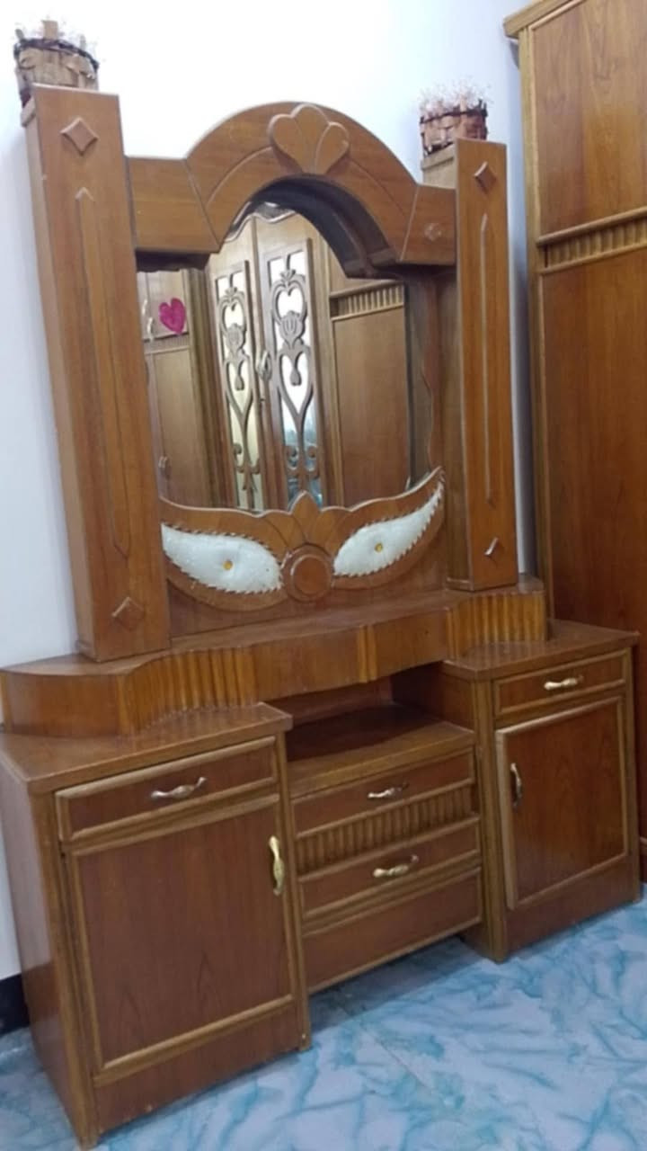 بيع غرفه نوم مستعملة صاج درجة اولى للاستفسار اتصال على الرقم ***********

