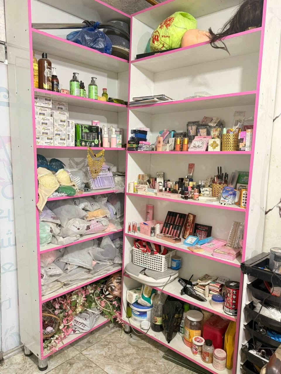 غراض صالون للبيع
مكان بغداد 
تواصل على الخاص


**إذا كنت صاحب هذا الإعلان وتريد حذفه لأي سبب، رجاءا أرسل رسالة إلى الدعم الفني**