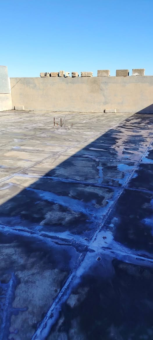 بسم الله الرحمن الرحيم والصلاة والسلام على رسول الله صلى الله عليه وسلم تم بعون الله تعالى انجاز عزل سطح عماره الأخ خلدون إبراهيم في قضاء القائم بمادة الروف كارد عازل حراره رطوبه وماده مصلب ايزو فلكس الاسمنتيه معالجه تشققات ومناطق تخسفات من شركه ايزوبيت كل الشكر والتقدير والاحترام مكتب الرائد بأدارة الأخ رائد ابومعن مدير شركه تجهيز مواد الإنشائية تحت إشراف #مكتب بيتي الهندسي /للاستفسار الاتصال على الأرقام التاليه *********** /*********** /او وتساب
