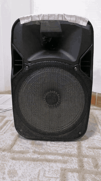 ديجي صوته كلش قويه بس البطاريه تعبانه يشتغل بس كهرباء سعره 45 شغال مابي اي عيب بس تبدل بطاريه وذا تريد بس كهرباء بشرط التصال ***********
