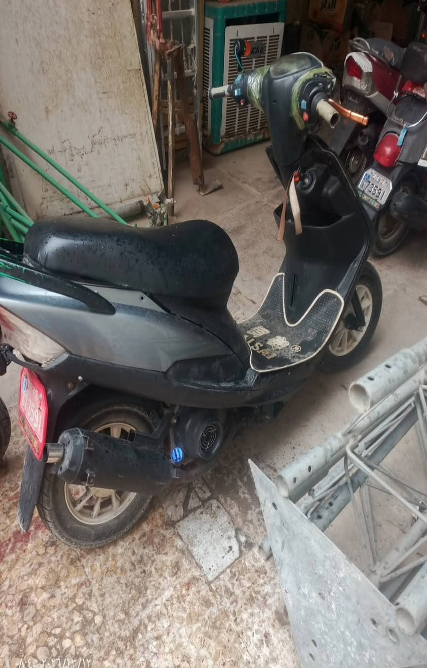 ماكس عدله للبيع فول نضافة عداد الكتروني 
صالنصة FM 
فقط سلف مو شغال ما ادري شبي كلهة شغالة 
مكاني كربلاء حي العسكري السعر 400 بيهة مجال بسيط  رقمي *********** امراوس بكير حسب القناعة
