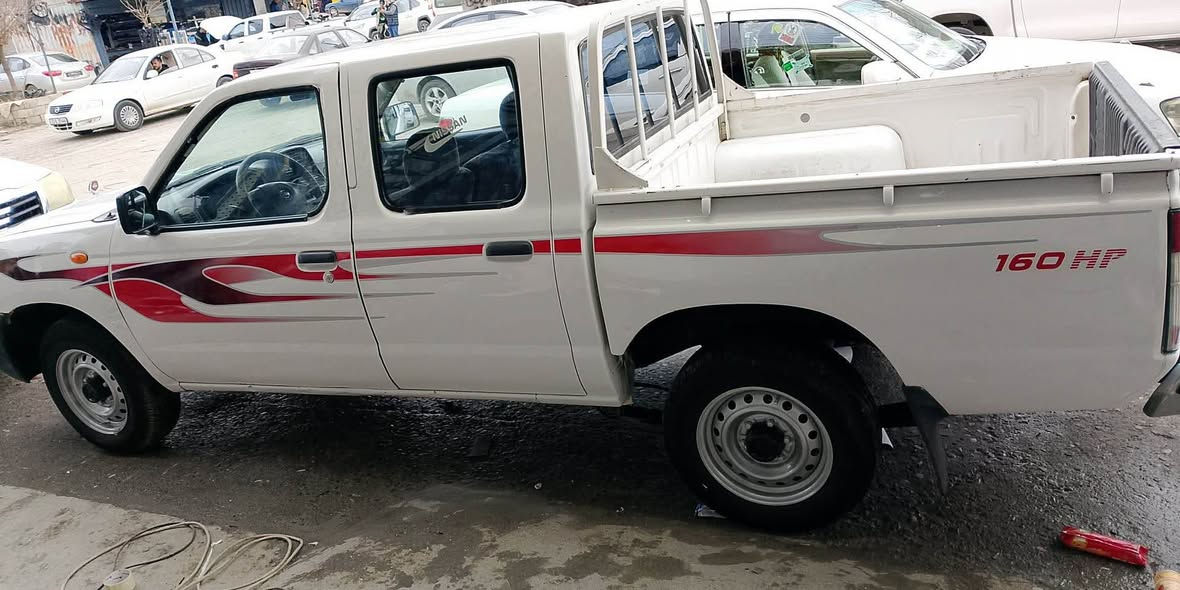 نیسان علوج 2006بەخی ناوشین سەقفوشانی بەشەرت جواردەوری بەلەبەلەی بۆیاخە بیشی کەبسە گیرومەکینەو ئەکسلی بەشەرتە هیج نوقستانی تیانیەسیارەکە ماندونەکراوە وەک دەقی شەریکە ماوەتەوەنرخی75گەلاو کەمیک مەجال بەشەرتی مالی مەدەنی ئەی فرۆشم شوین قەلادزئ*********** بشدار, السليمانية
