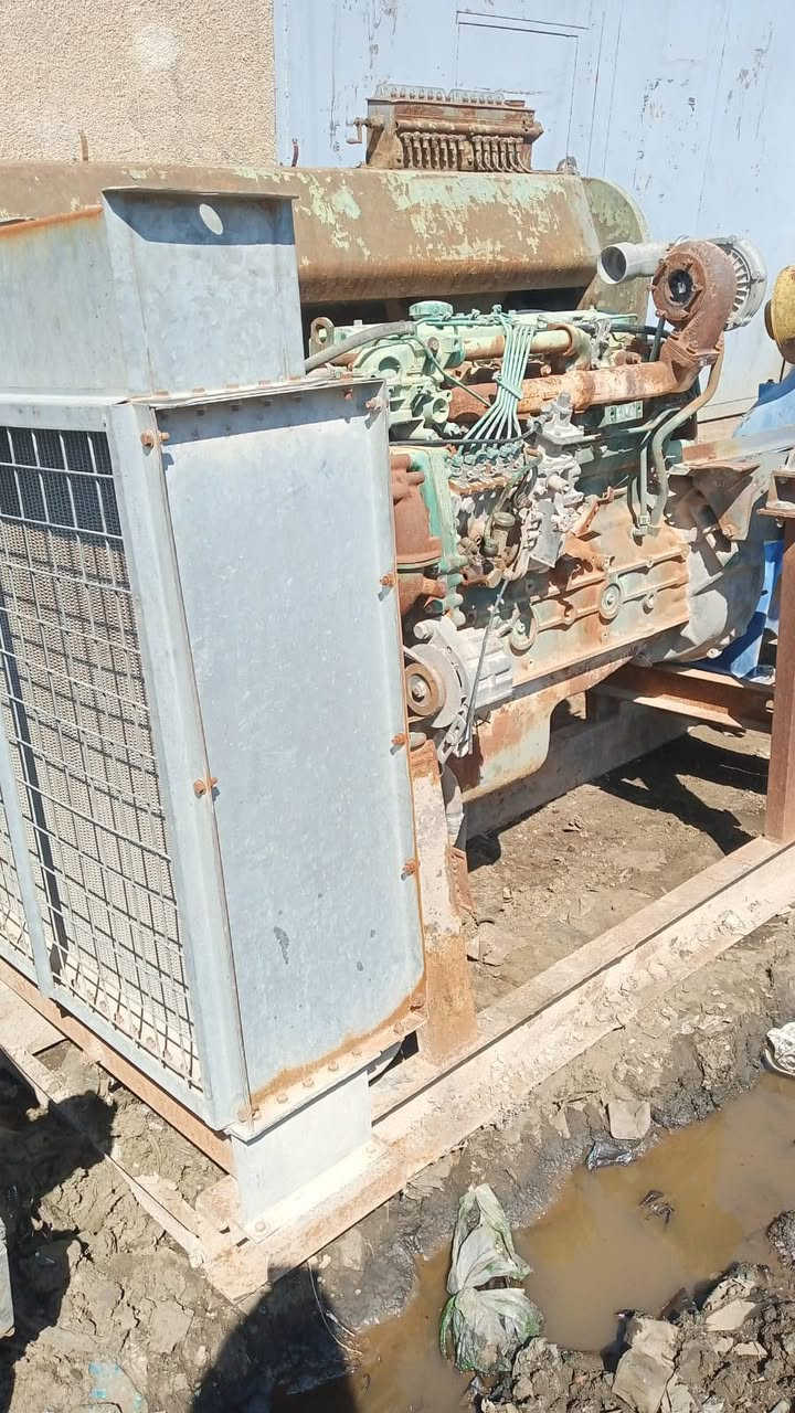 السلام عليكم محرك فالفو مع خنزيره 12v10مع راديتر مجهز جديد ممشتغل المحرك ***********
