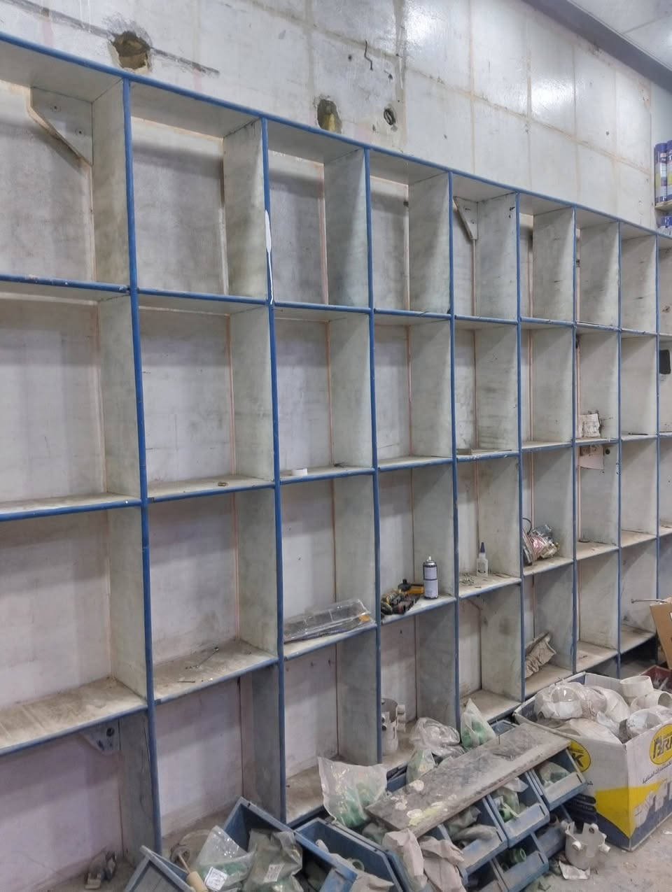 اللهم صل على محمد وال محمد
رفرف خشب للبيع 
الاستفسار ***********
