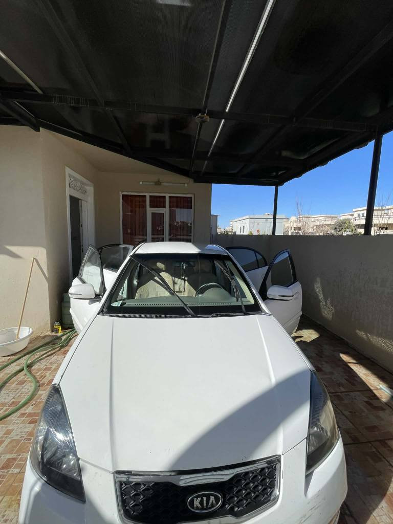 كيا ريو موديل ٢٠١١ توماتيك مكينه گه وره ١٦
تنها بونيتي سبوخه گير تماتيك بي ليداران 
رقه مه و ژينگه و ريگاو بان نويه به شه ر تي هه مو شت 
سياره كه جاهزه 
له هه و ليرم *********** أربيل, العراق
