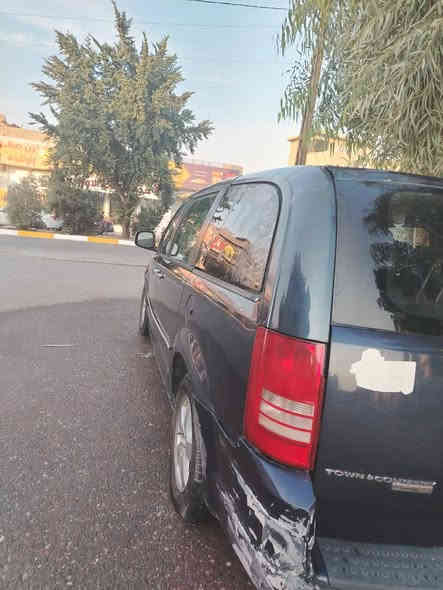 مكلف بالنشر بيع مستعجل/ كرسلر تاون كانتري رقم بغداد مشروع وطني بأسم صاحبها .. محرك 3300 تبريد 3 قطع  صبغ 4 قطع جانبي بدون دواخل رقم صاحب السياره ***********
