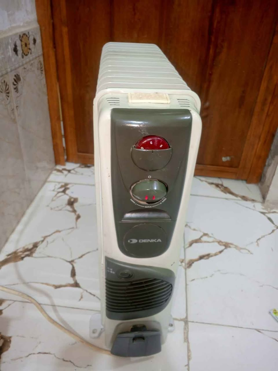 صوبه زيتيه ١٢ خانه شرط شغل ونضافه سعر ٥٠ وبيه مجال مكاني ناصريه حي فداء *********** للإستفسار صوبه تجي دبل هيتر + فان تتفئه تشتغل كهرباء ومولد ناصرية, ذي قار
