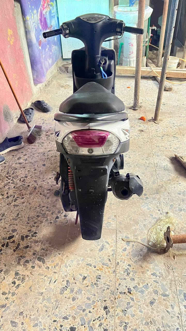 السلام عليكم دراجه ماكس عدله للبيع مكينه مامفتوحه مبدل بيه ولفات تفصيخ سعر خاص *********** مكان بصره أبي الخصيب فقط وتساب تواصل
