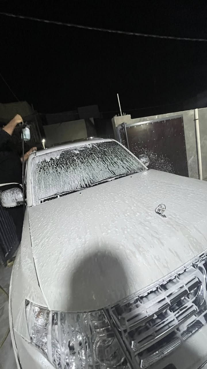 السلام عليكم …
ميستوبيشي باجيرو 
محرك v6 ، GLS ، حبتور 
فول مواصفات 💯للأخير 
فور ويل دفع رباعي ، جلد ، فتحة سقف ، حساسات خلفية ، مري شفط ، نظام صوتي مع دمام ، تحكمات بالاستيرن ، و باقي المواصفات معروفة بالحبتور .
7 راكب ..
تخم تايرات و السيارة كاملة 
مكفولة ما عده طخة خفيفة بالجاملغ الامامي الايمن و الباقي كفالة 
السيارة نظيفة كلش و بالواقع بعد احلى .
3 قطع تبريد . 
ثلاجة صغيرة 
الايات زنون مع كشافات امامية زنون .
كاملة السيارة من كل شي .
السعر 151 و بيها مجال 
رقمها بغداد مشروع وطني 
مكاني بابل ، حله ، قرب المستشفى التركي 
رقم الهاتف ***********
موجود واتساب .
