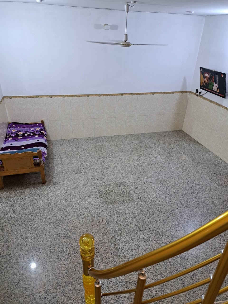 بيت للبيع 150 متر ام نجم شارع 20 قرب المسصوصف الوفاء
***********
