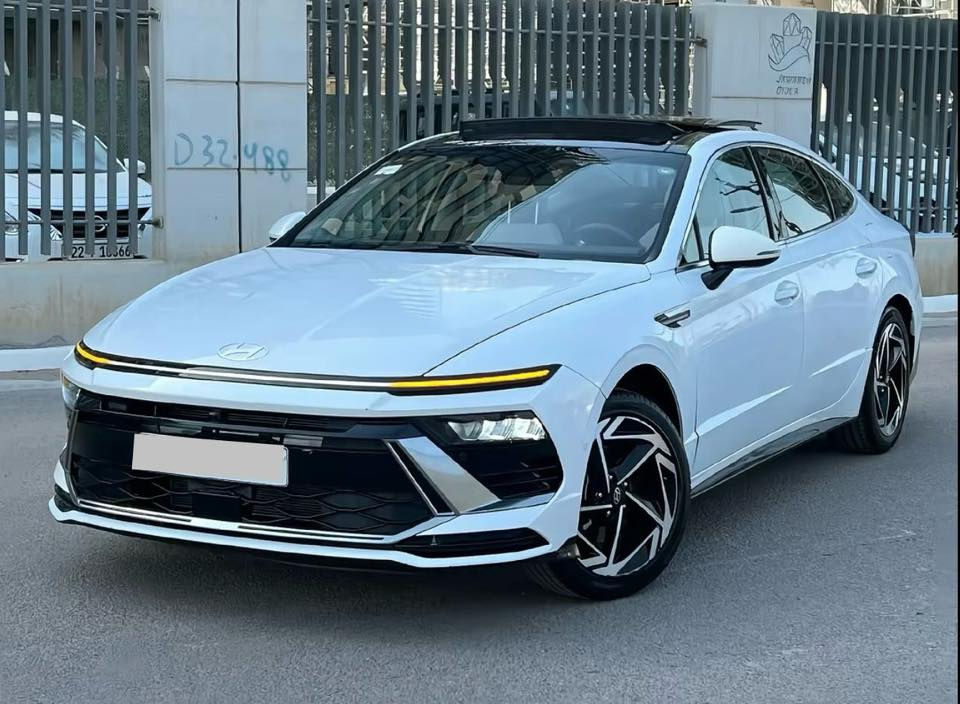 سوناتا هايبرد 2024  ( خـليـجـي )
رقمه (بغداد) خصوصي 

 اقساط ( نظام مقترض وكفيل ) راعيها بال بغداد جدآ إنسان طيب

ماشيه (40 ) الف 

كفاله عامه 

فول مواصفات 1/1

حجم المحرك .. 2000 هايبرد 

بانوراما + بصمة + تشغيل عن بعد 

حساسات أمامية و خلفية 

لايت زينون + LED متصل 

بك لايت LED متصل 

دخول بصمة ذكي 

المرايا كهرباء 

هاند بريك كهرباء  

دشبول شاشة ديجيتال متصل 

شاشة Apple Car play and Android Auto 

كاميرا دوارة 

الانارة الداخلية LED ٦٤ لون متغير 

مقاعد جلد 

شفتات مقود مثبت السرعة Cruise 

المودات والاوامر الصوتية 

شاحن هاتف Wireless 

المقاعد الأمامية كهرباء 

تبريد شاشة مناخين منفصلين 

قطعتين تبريد 

أوتو هولد Auto Hold  

بردات أبواب خلفية 

تطعيم الدواخل ألمنيوم 

الصندوق نضام كهربائي 

السعر … 215 وبي مجال 

للاستفسار …***********

***********
