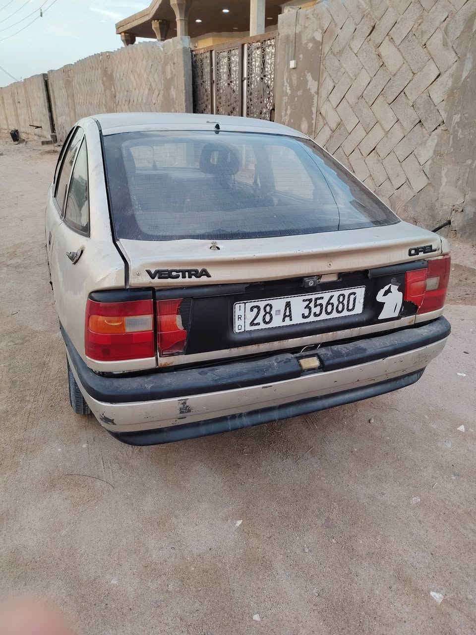 اوبل للبيع. رقم انكليزي  اصوليه سياره جاهزه رقم واتساب ***********
