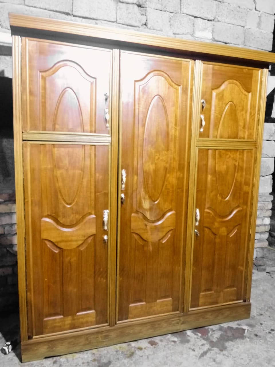 للبيع كنتور صاج ابو ٣ ابواب وملحق الظهر جرجوبه براغي السعر ٢٠٠ الف مكانه بغداد اكو توصيل بكروة الشراي يراسل الصفحه


**إذا كنت صاحب هذا الإعلان وتريد حذفه لأي سبب، رجاءا أرسل رسالة إلى الدعم الفني**