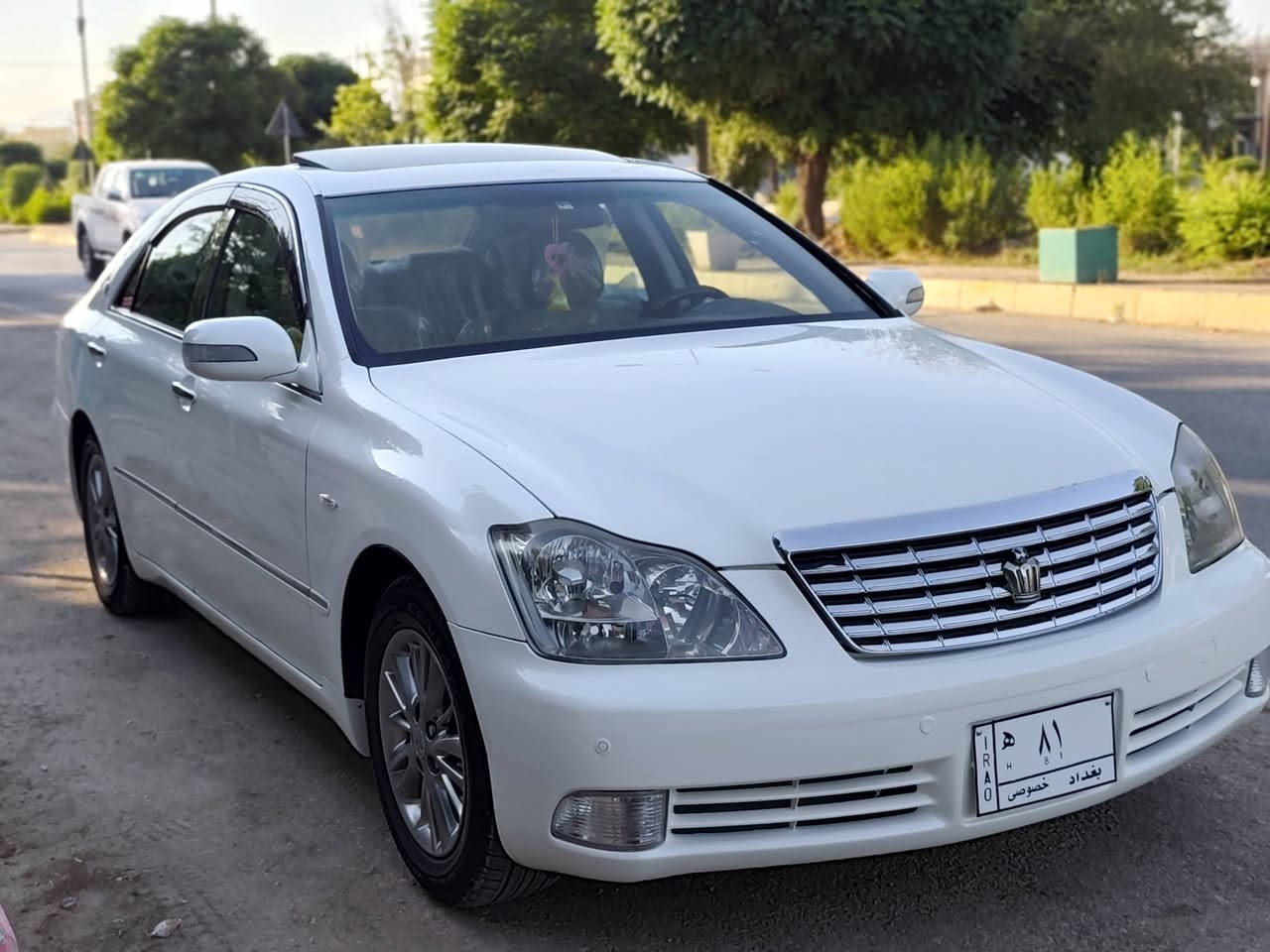 2007 سڵایت ساغ
مەکینە و گێر گەورە 
کۆد کراو 
بۆیاخ پەڵەیەکی چەملغی دواوەی هەیە 
جگە لەوە بۆیاخی نییە 
3دوگمە ساج مەلەکی 
مشتەریت تێل بکە لەخزمەتام جوابی نامە نادەمەوە 
***********
***********
